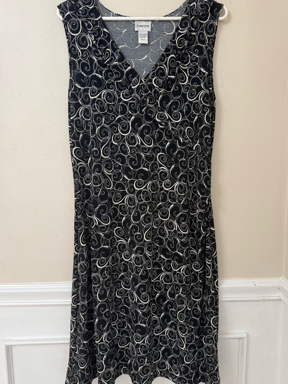 Chico's Black and White Swirl ruffle V-Neck Midi Dress Size 2 or large